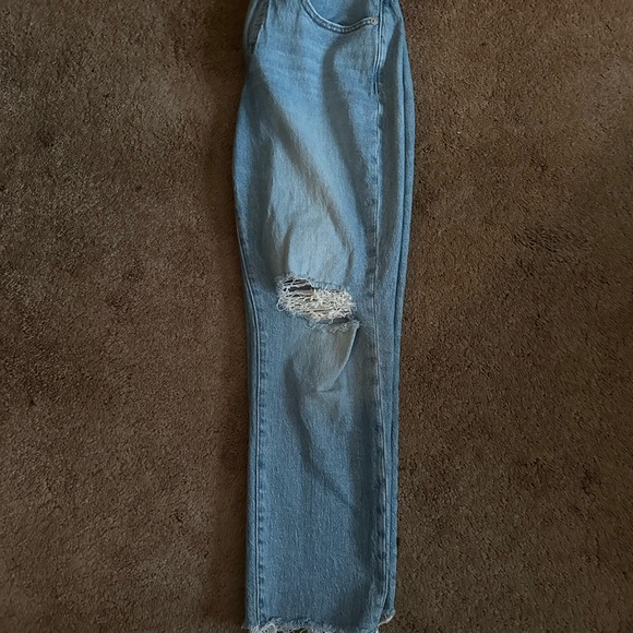 Madewell Women's Straight Leg Jeans in Light Blue - Picture 2 of 5